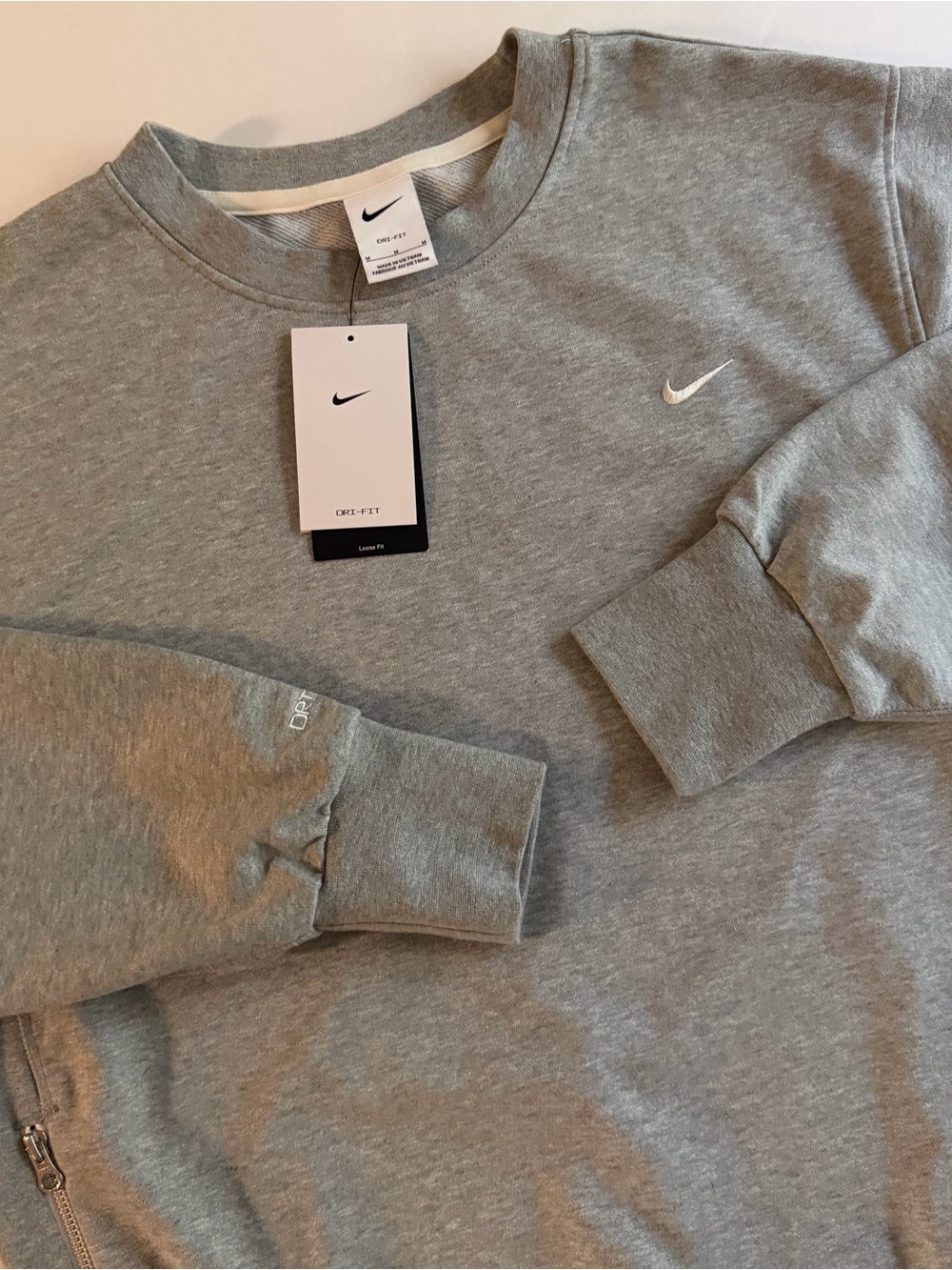 Nike Standard Issue Sweatshirt Mens M French Terry
